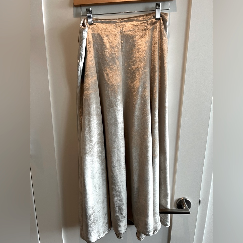 Gorgeous Vince Champagne Velvet Skirt